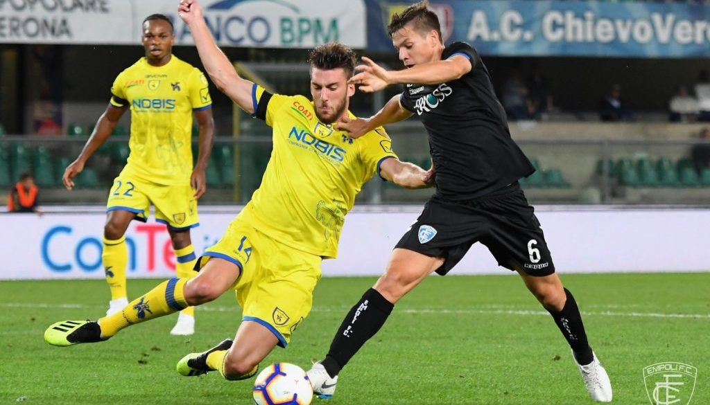 L’Empoli fa la partita, il Chievo si difende e basta. Il VAR annulla un gol agli azzurri: primo 0-0 stagionale