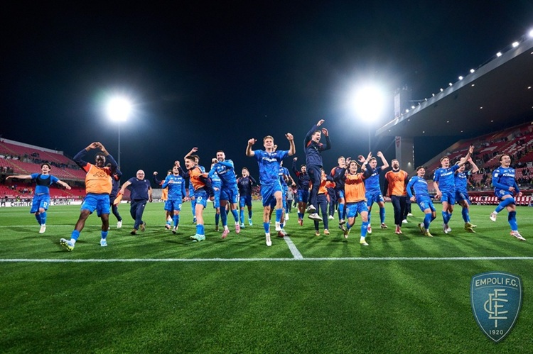 SERIE B – 38a Giornata | All’ultimo respiro Shpendi segna il gol-salvezza: gli azzurri pareggiano 2-2 a Monza. Ma è decisivo il pareggio imposto dalla Juve Stabia al Sudtirol.
